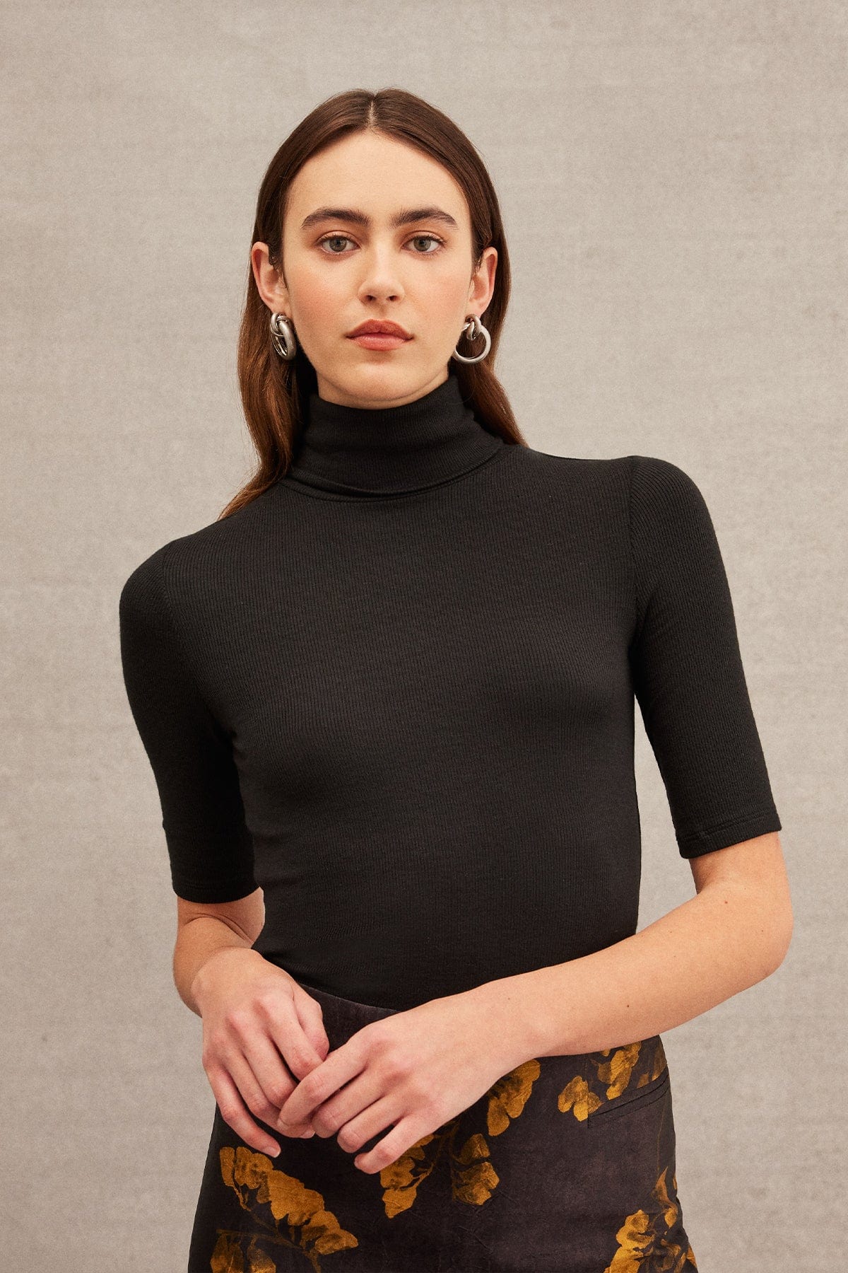 Goldie LeWinter Ribbed Half Sleeve Turtleneck